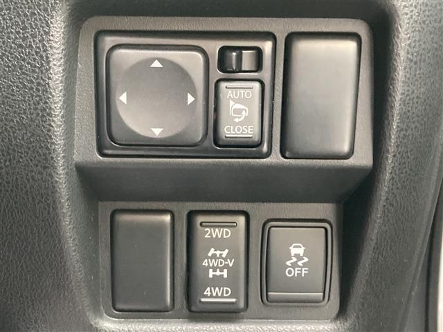 Nissan JUKE 2013-03 24979-20
