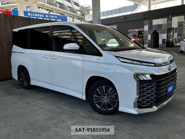 Toyota VOXY 2022-04 372497-3
