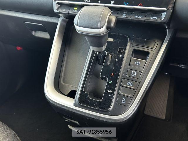 Toyota VOXY 2022-04 372497-21