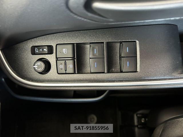 Toyota VOXY 2022-04 372497-26