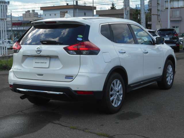 Nissan X-TRAIL 2019-01 10817-1