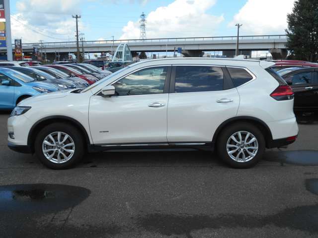Nissan X-TRAIL 2019-01 10817-6