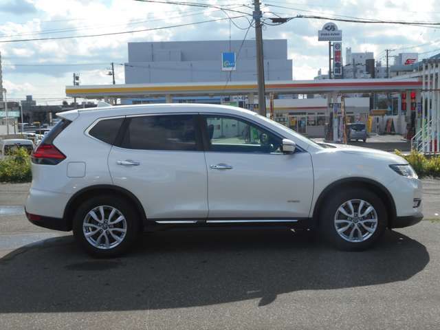 Nissan X-TRAIL 2019-01 10817-5