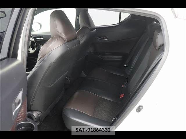 Toyota C-HR 2017-03 264043-12