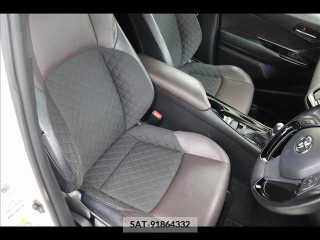 Toyota C-HR 2017-03 264043-10