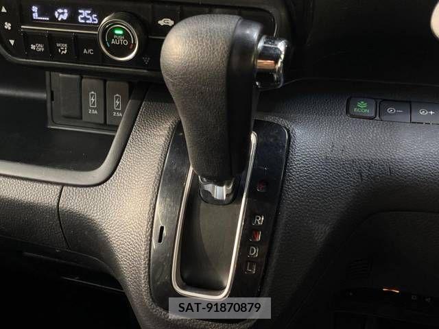 Honda N BOX 2019-03 243762-19