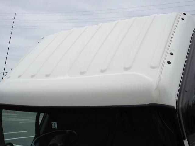 Hino DUTRO 2017-11 196214-18