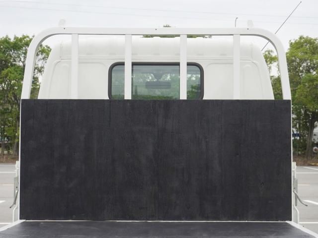 Hino DUTRO 2017-11 196214-17