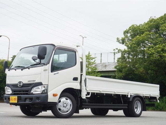 Hino DUTRO 2017-11 196214-0
