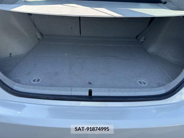 Toyota PRIUS 2013-03 322039-16