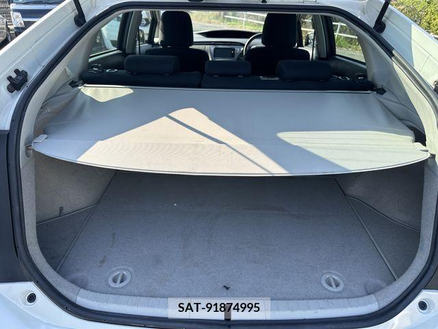 Toyota PRIUS 2013-03 322039-17