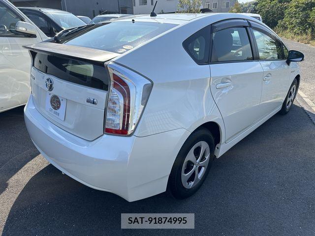 Toyota PRIUS 2013-03 322039-3