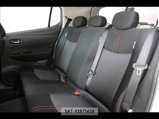 Nissan LEAF 2019-06 329664-18