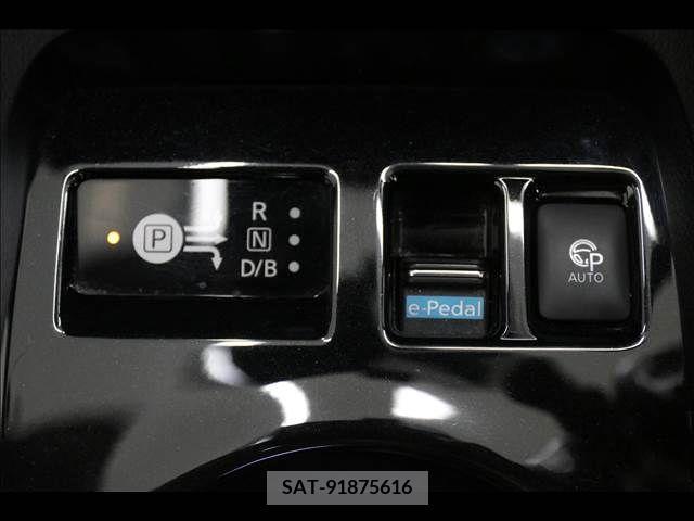 Nissan LEAF 2019-06 329664-4