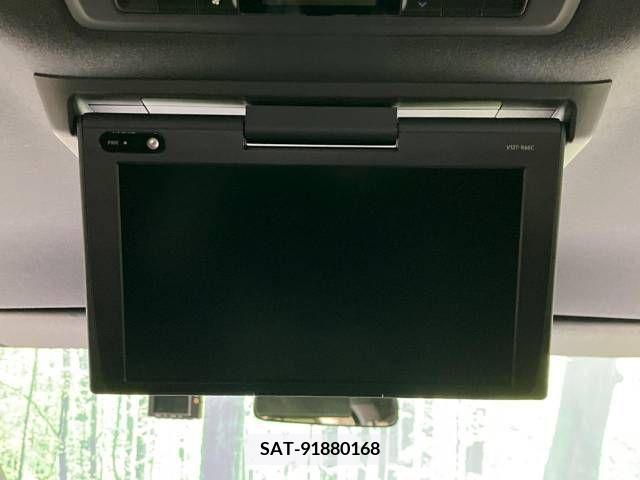 Toyota VOXY 2018-03 211903-4