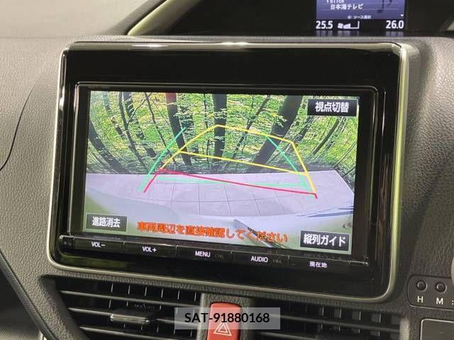 Toyota VOXY 2018-03 211903-3