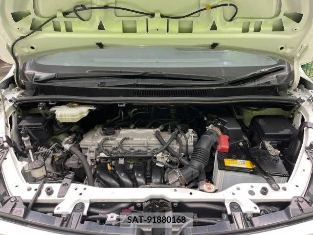 Toyota VOXY 2018-03 211903-18