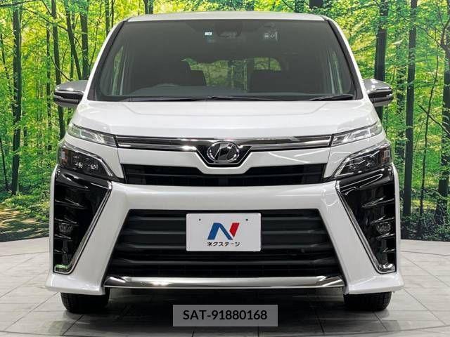 Toyota VOXY 2018-03 211903-16