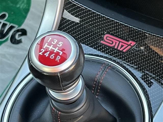 Subaru WRX STI 2015-04 9458-5