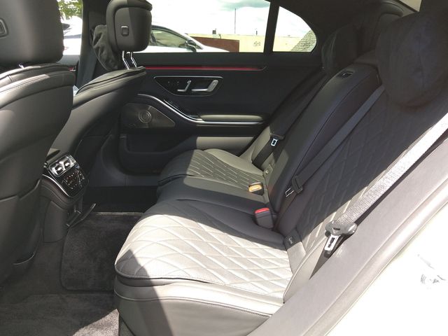 Mercedes Benz S-CLASS 2021-02 13050-26