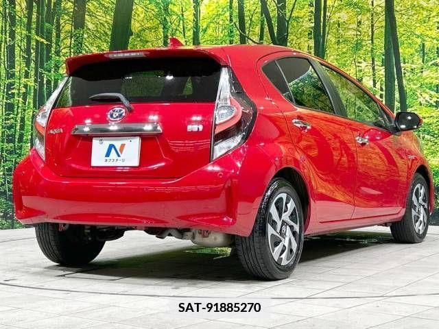Toyota AQUA 2019-08 381785-17