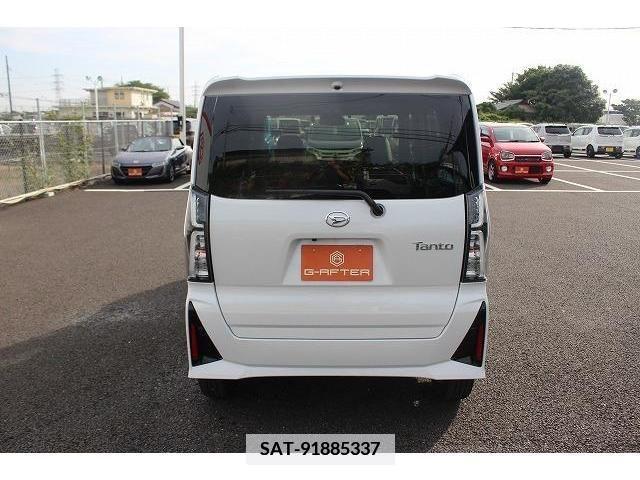 Daihatsu TANTO CUSTOM 2023-09 351845-7