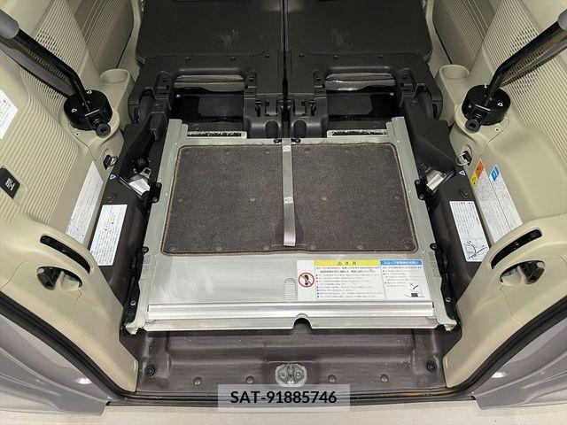 Honda N BOX 2019-05 307458-9