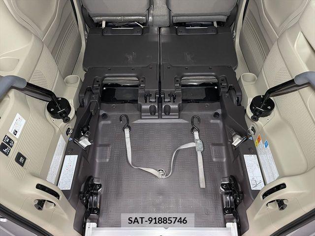 Honda N BOX 2019-05 307458-6