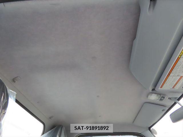 Mitsubishi CANTER 2023-09 226812-11