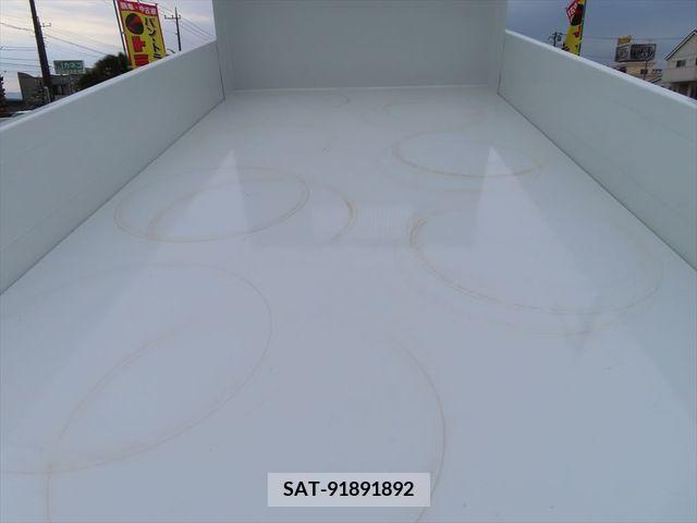 Mitsubishi CANTER 2023-09 226812-3