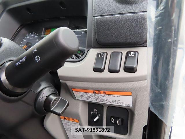Mitsubishi CANTER 2023-09 226812-8