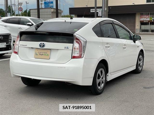 Toyota PRIUS 2012-06 347217-4