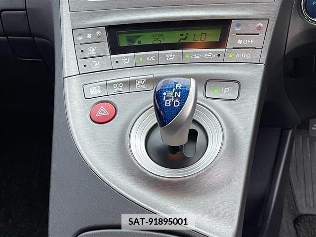 Toyota PRIUS 2012-06 347217-18