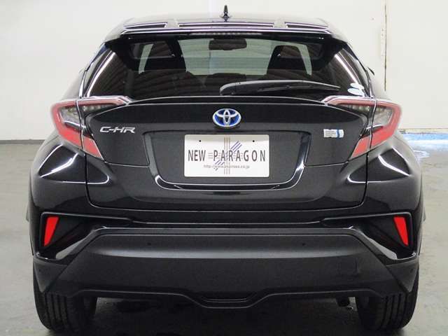 Toyota C-HR 2018-02 5967-3