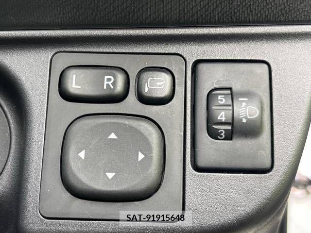 Toyota AQUA 2017-10 255947-7