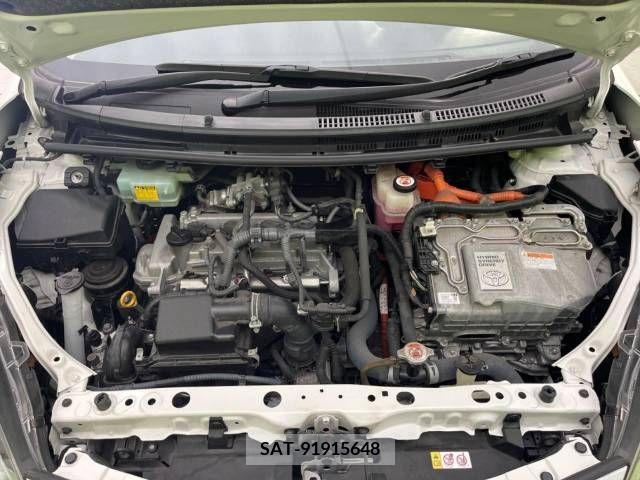 Toyota AQUA 2017-10 255947-18