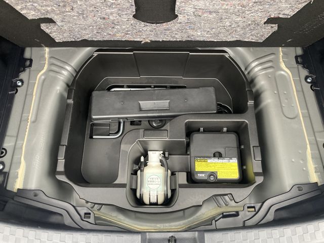 Toyota AQUA 2018-06 185321-21