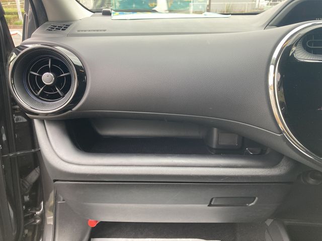Toyota AQUA 2018-06 185321-15