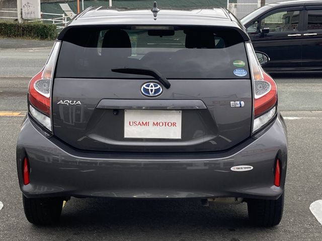 Toyota AQUA 2018-06 185321-26