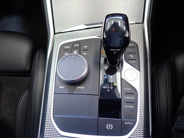 Bmw 3 SERIES 2019-08 181740-21