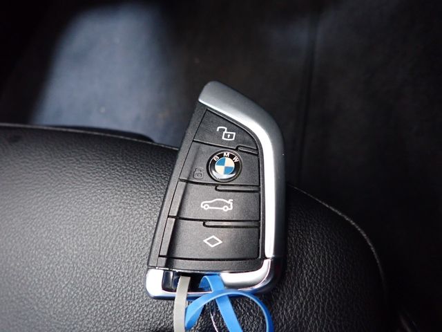 Bmw 3 SERIES 2019-08 181740-28