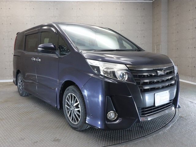 Toyota NOAH 2017-04 181623-21