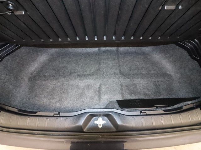 Toyota NOAH 2017-04 181623-10