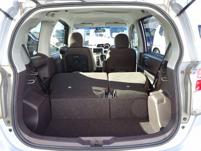 Toyota SPADE 2013-04 184447-12