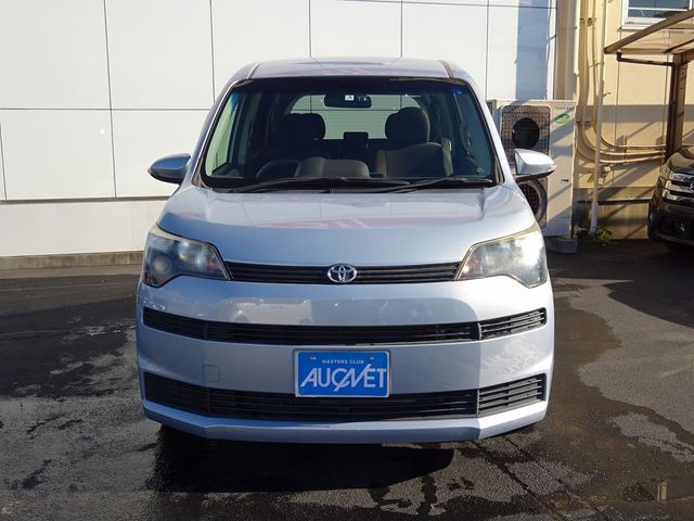 Toyota SPADE 2013-04 184447-1