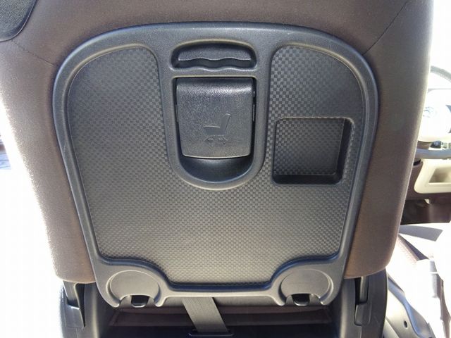 Toyota SPADE 2013-04 184447-16