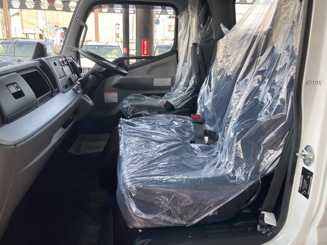 Mitsubishi CANTER 2023-01 192-27