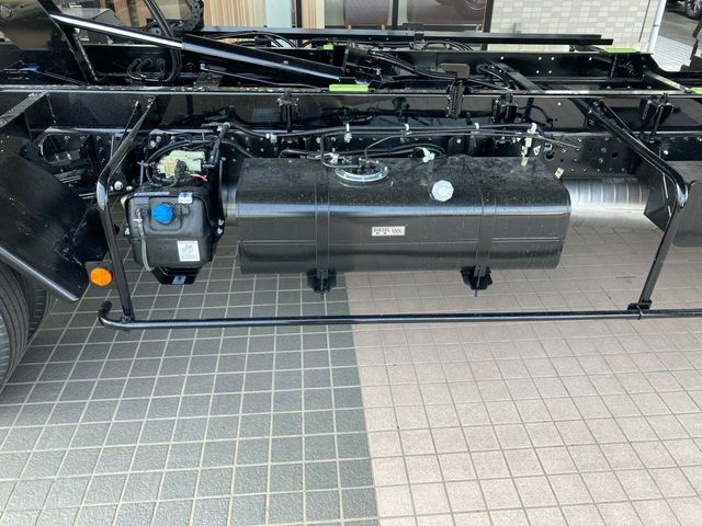 Mitsubishi CANTER 2023-01 192-16