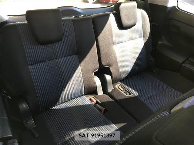 Toyota NOAH 2014-01 210584-9