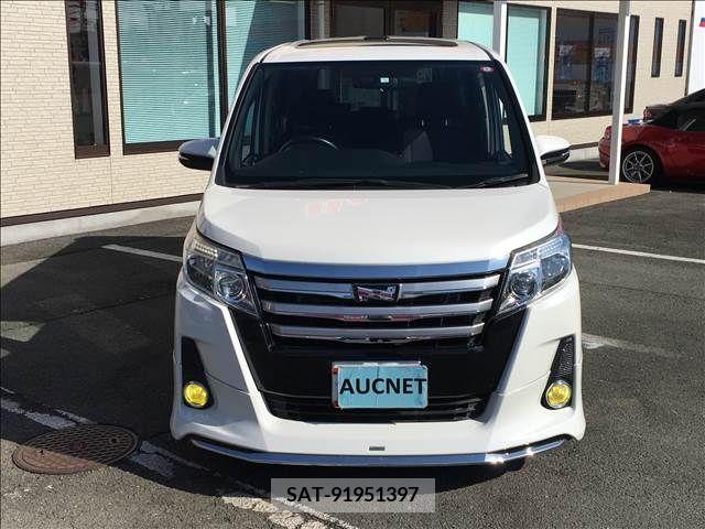Toyota NOAH 2014-01 210584-17